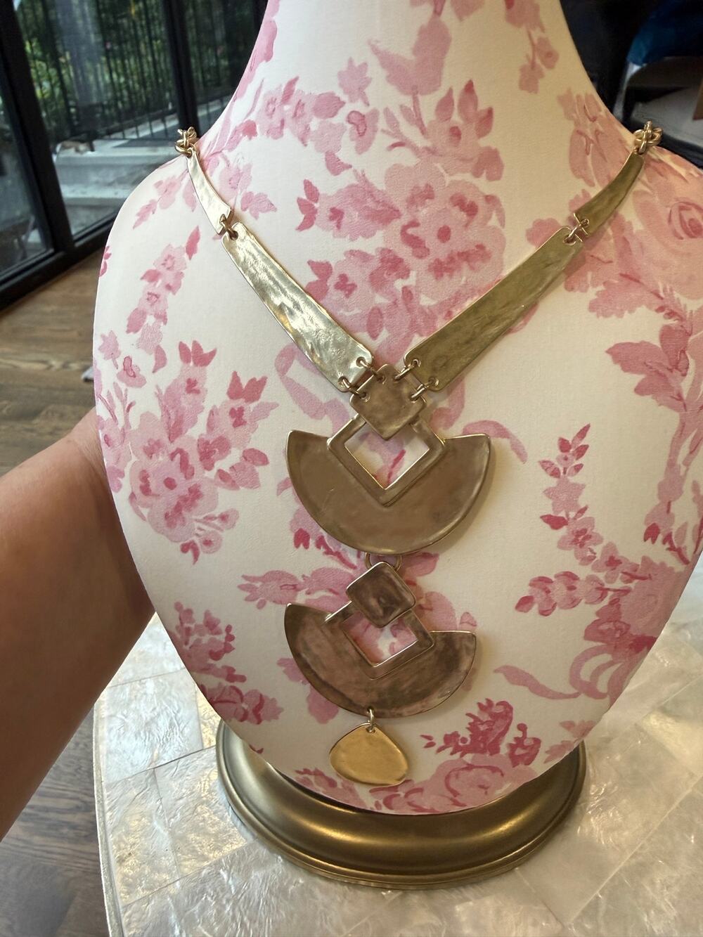 Chico’s Gold tone Statement Necklace beautiful EUC